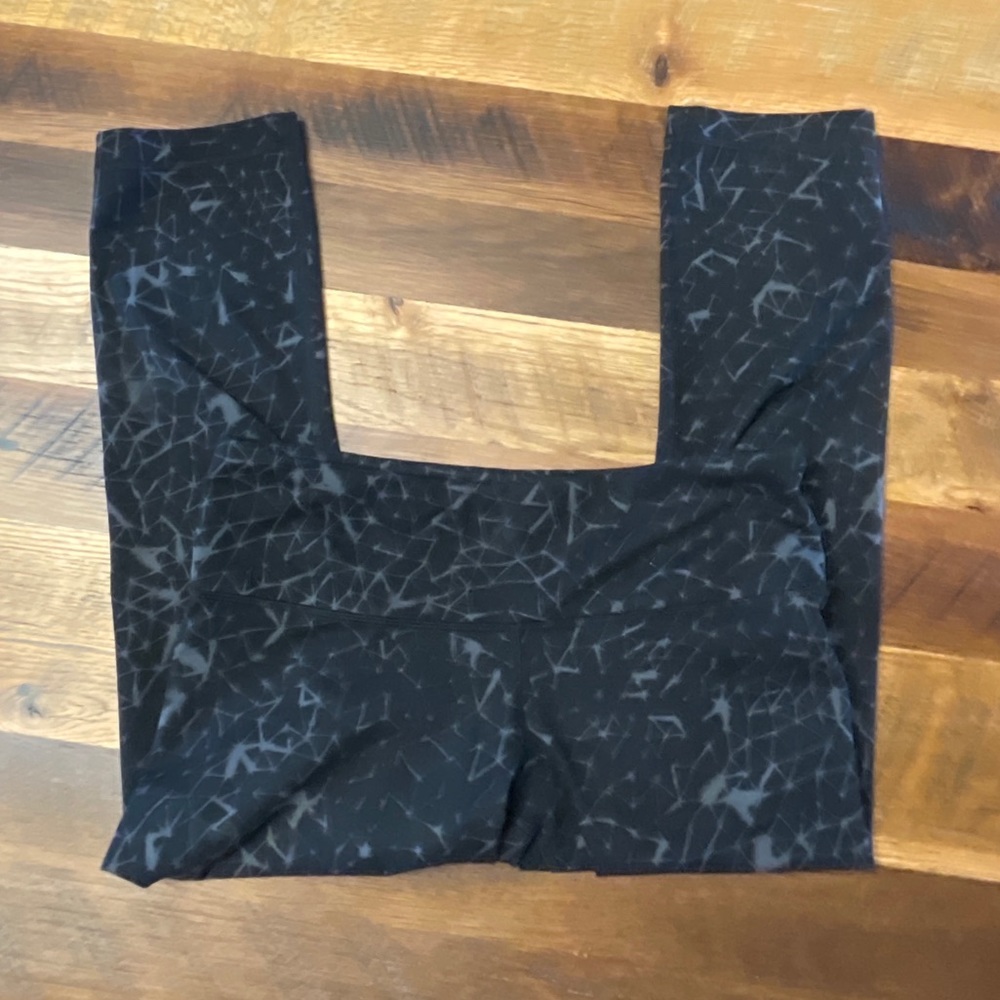 Lululemon tights, size 8